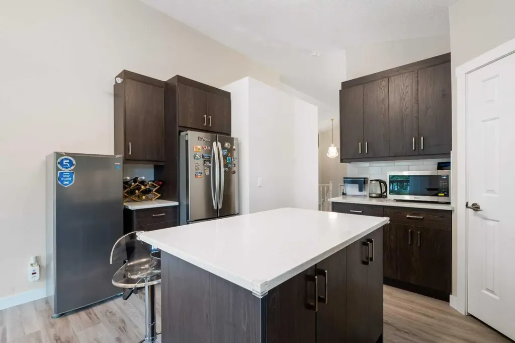358 Hawkstone Drive NW Calgary AB T3G 3T7