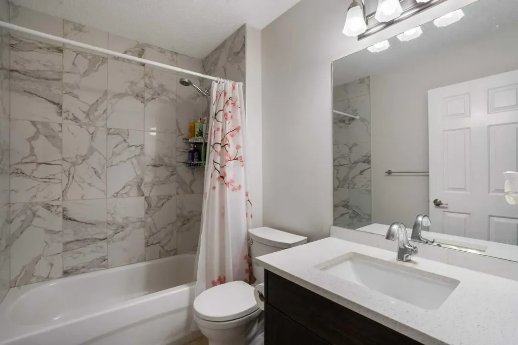 358 Hawkstone Drive NW Calgary AB T3G 3T7