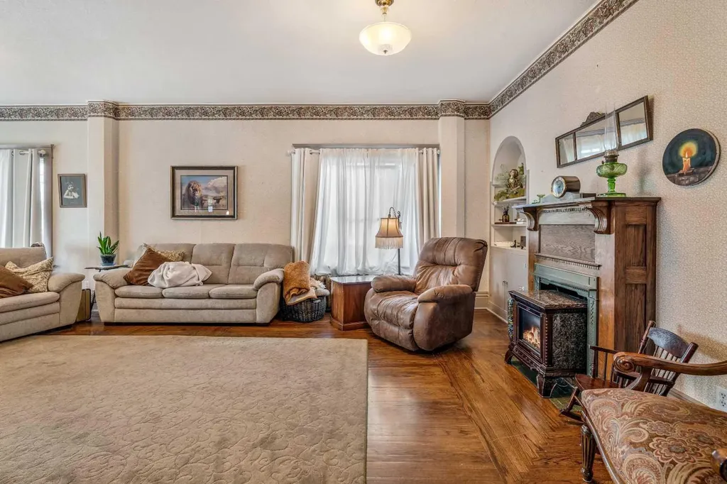 327 20 Street Fort Macleod AB T0L 0Z0