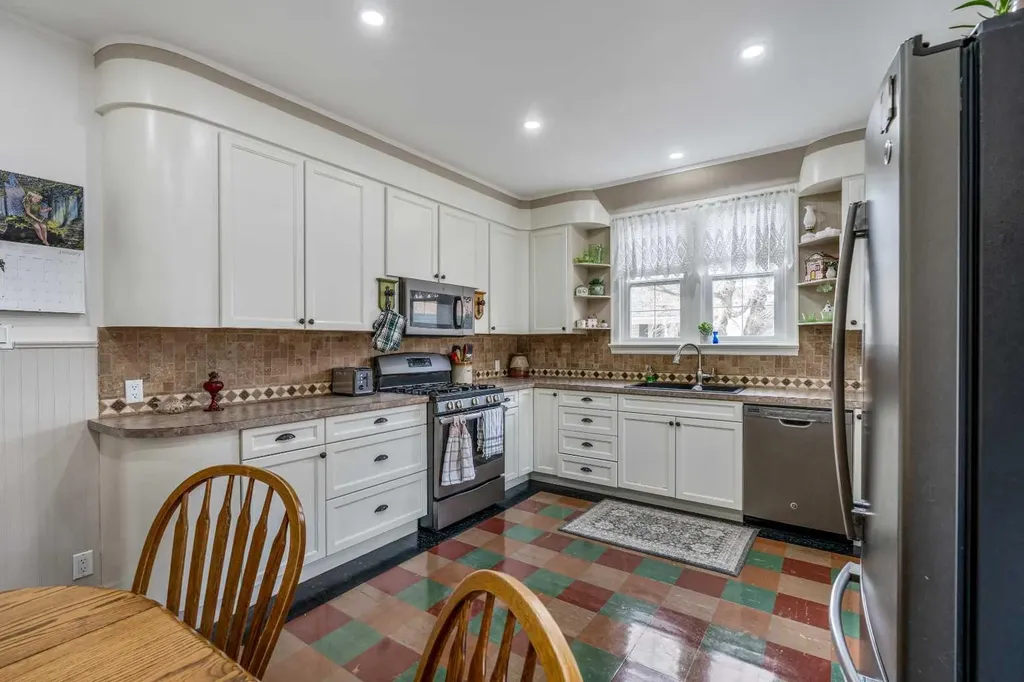 327 20 Street Fort Macleod AB T0L 0Z0