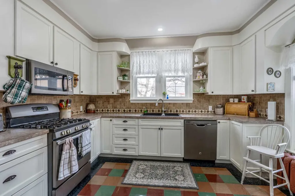 327 20 Street Fort Macleod AB T0L 0Z0