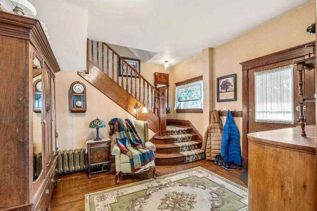 327 20 Street Fort Macleod AB T0L 0Z0