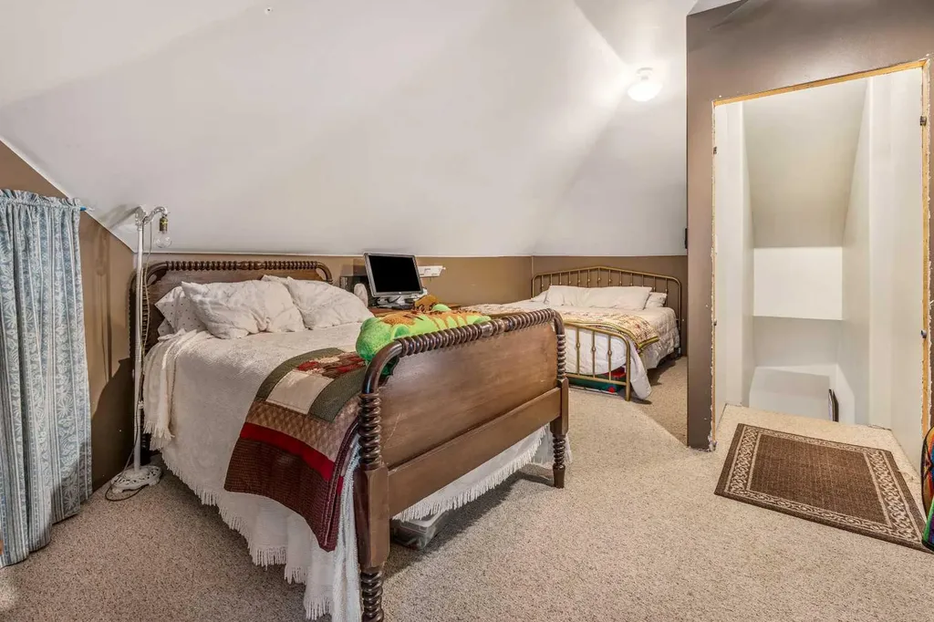 327 20 Street Fort Macleod AB T0L 0Z0