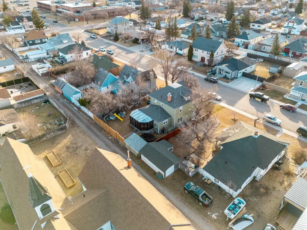 327 20 Street Fort Macleod AB T0L 0Z0