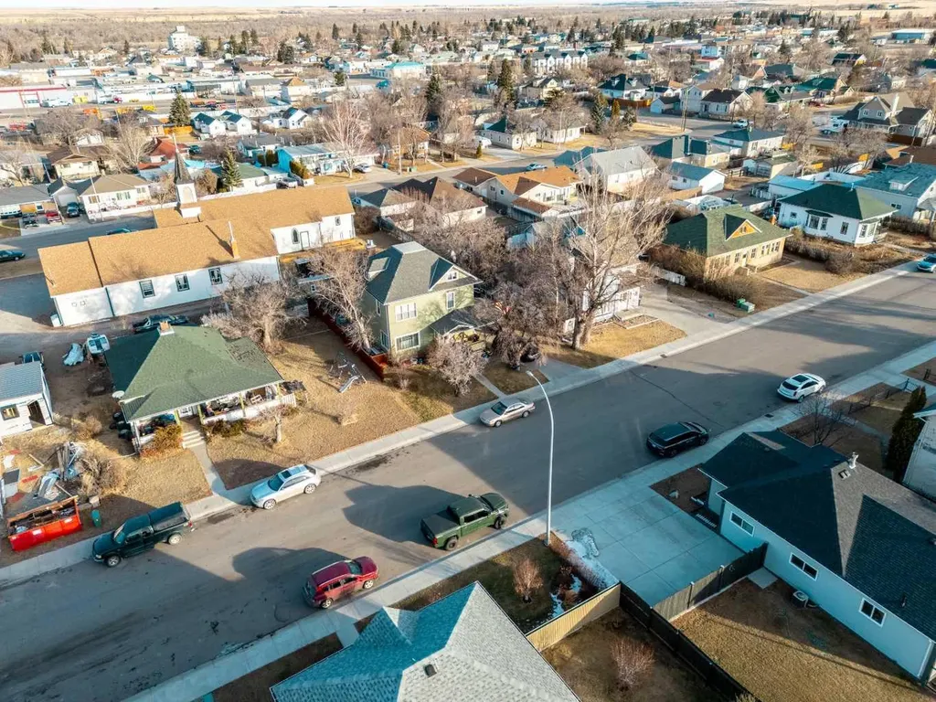 327 20 Street Fort Macleod AB T0L 0Z0