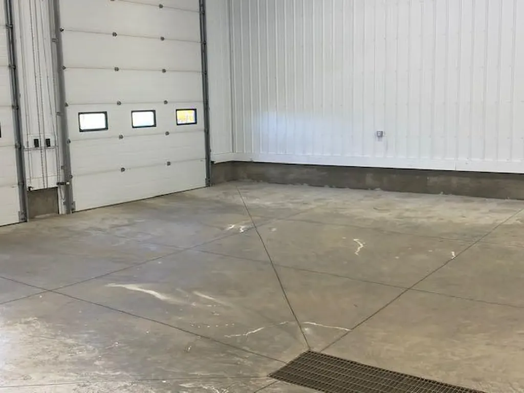1909,1911 19 Avenue Wainwright AB T9W 1L2