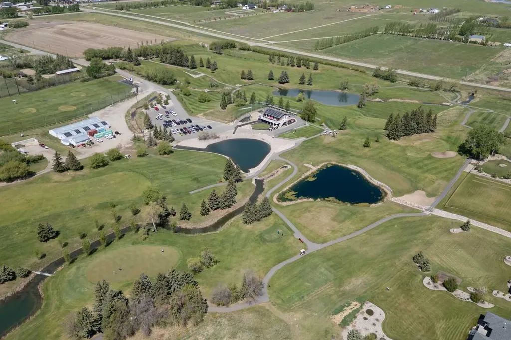 46 Pebblecreek Cove Raymond AB T0K 2S0