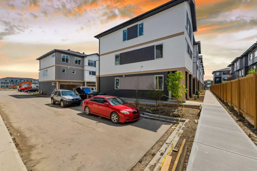 90 Corner Meadows Manor NE Calgary AB T3N 2N8