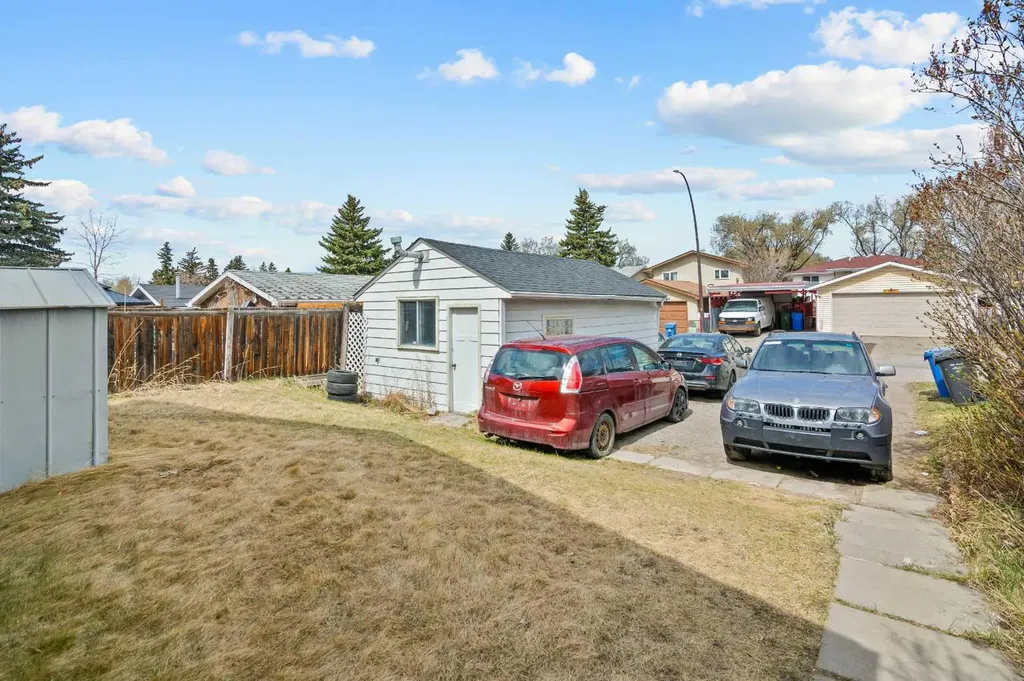 3431 30a Avenue SE Calgary AB T2B 0H7