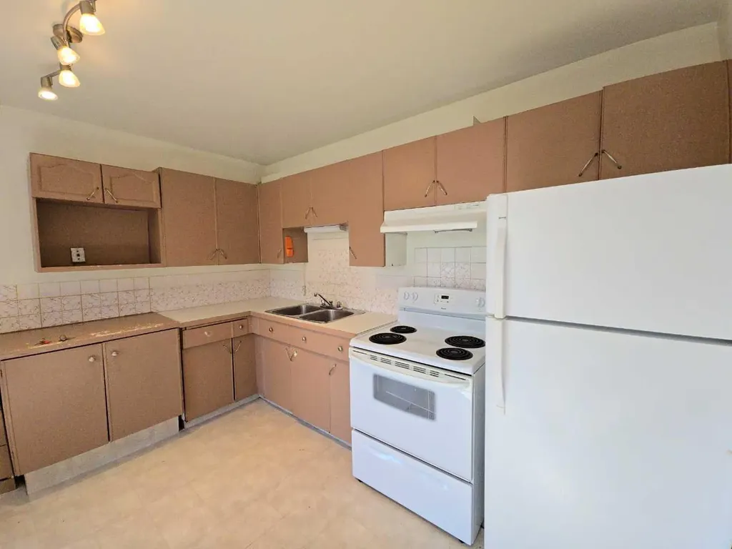 3431 30a Avenue SE Calgary AB T2B 0H7