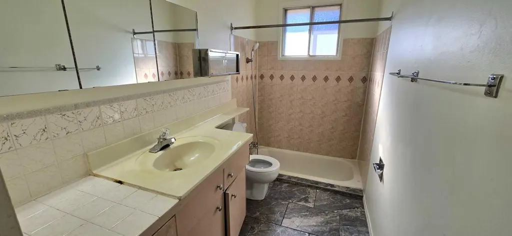 3431 30a Avenue SE Calgary AB T2B 0H7