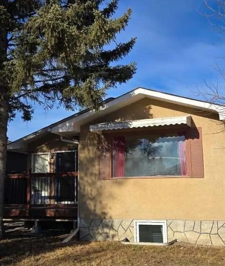 3431 30a Avenue SE Calgary AB T2B 0H7