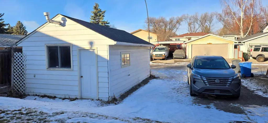 3431 30a Avenue SE Calgary AB T2B 0H7