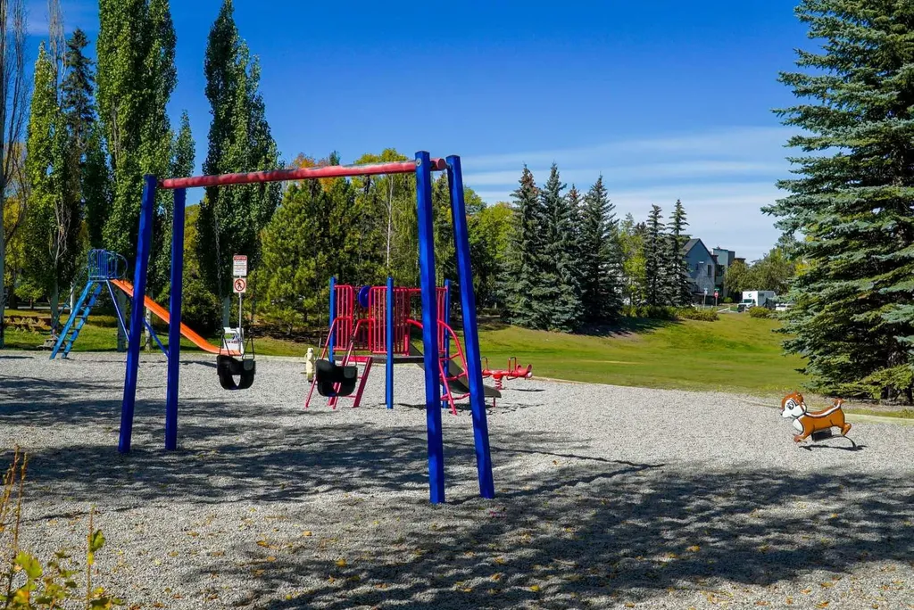 2701 28 Avenue SW Calgary AB T2T 1J7
