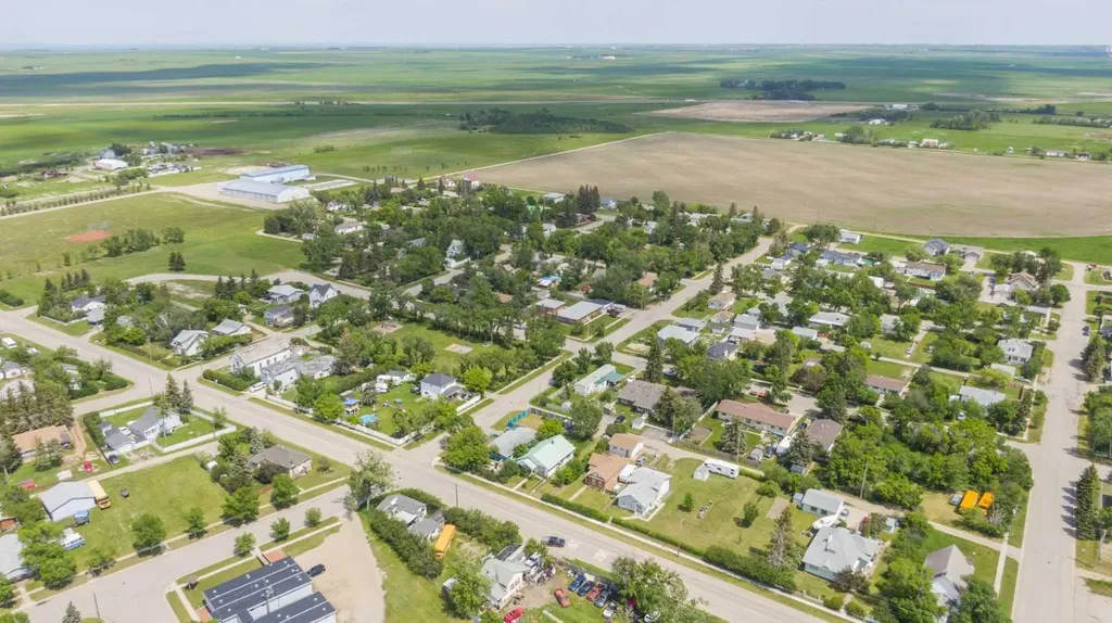 218 9 Avenue Gleichen AB T0J 1N0