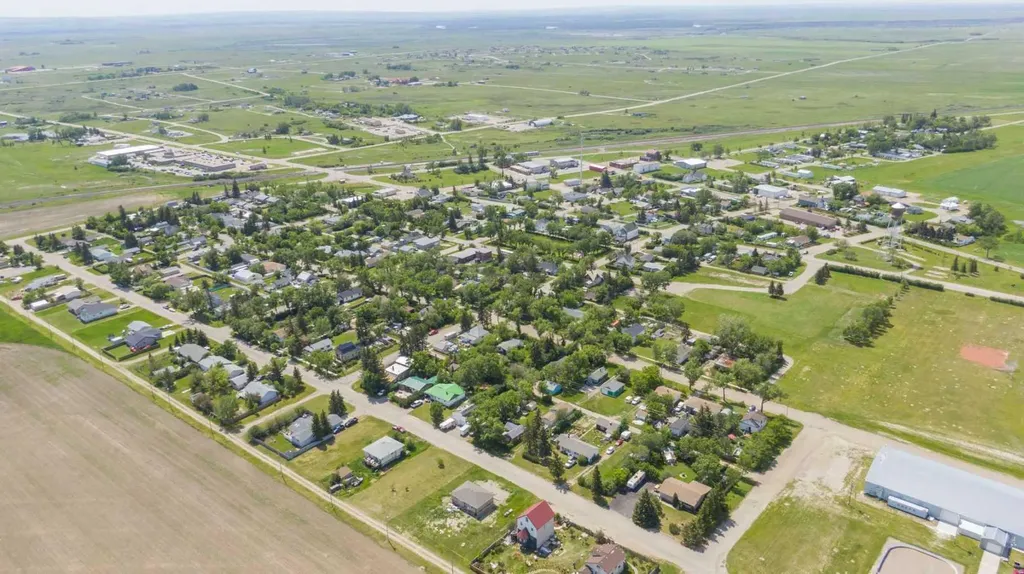 218 9 Avenue Gleichen AB T0J 1N0