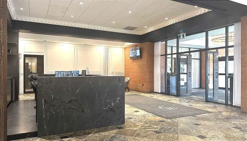 1100 8 Avenue SW Calgary AB T2P 3T8