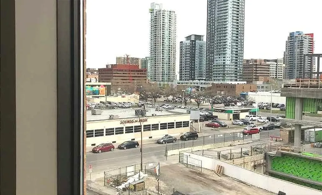 1100 8 Avenue SW Calgary AB T2P 3T8