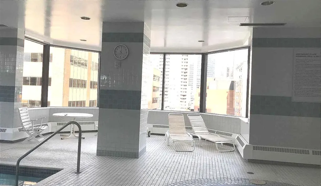 1100 8 Avenue SW Calgary AB T2P 3T8
