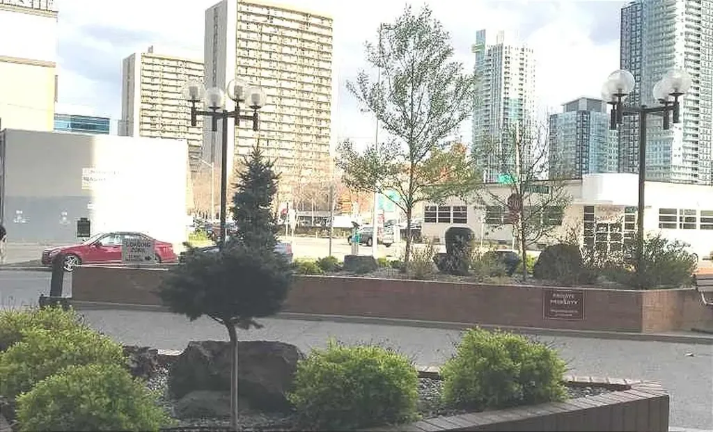 1100 8 Avenue SW Calgary AB T2P 3T8