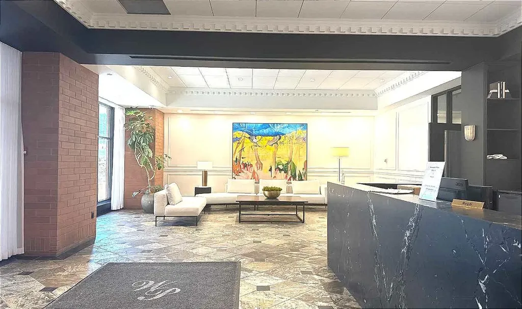 1100 8 Avenue SW Calgary AB T2P 3T8