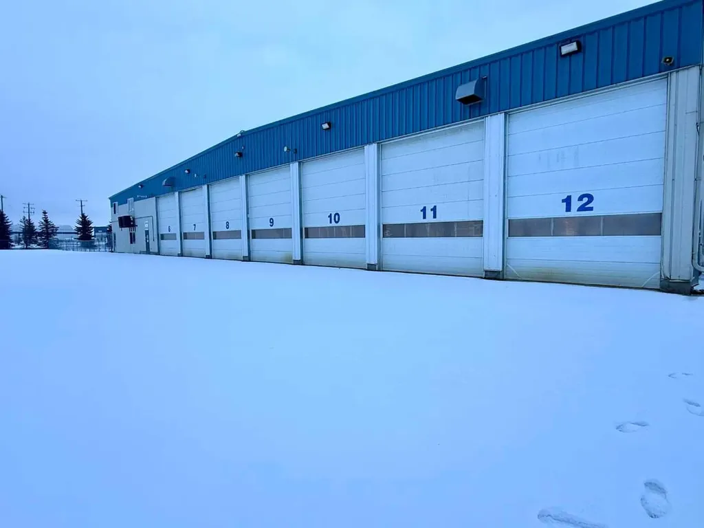 8 Van Der Horn Way Rural Red Deer County AB T4S 2M4