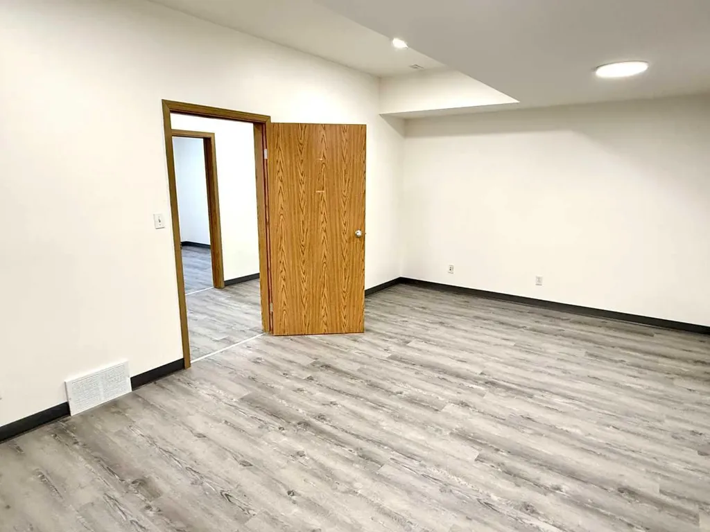 8 Van Der Horn Way Rural Red Deer County AB T4S 2M4