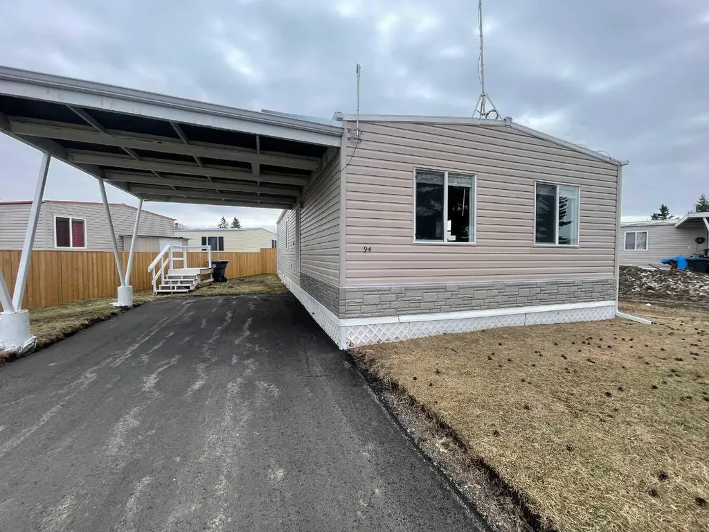 5308 57 Street Lloydminster AB T9V2A3