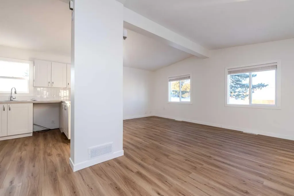 5308 57 Street Lloydminster AB T9V2A3
