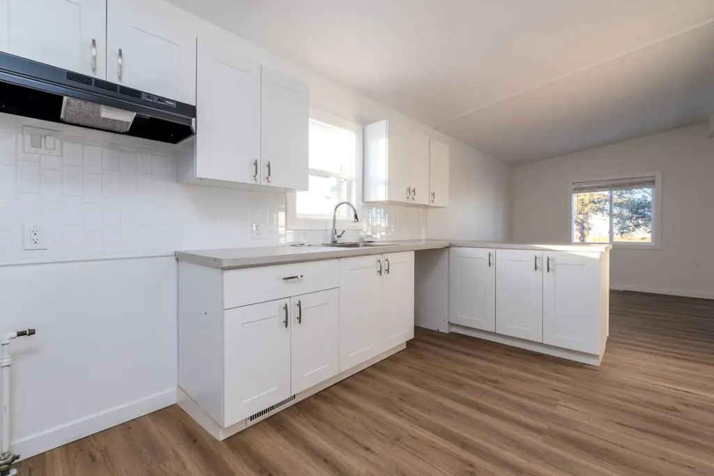 5308 57 Street Lloydminster AB T9V2A3