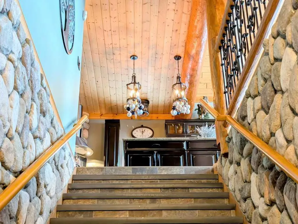9 Upper Crescent Marten Beach AB T0G 2A0