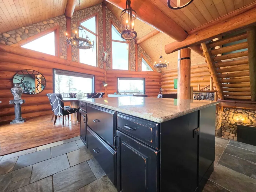 9 Upper Crescent Marten Beach AB T0G 2A0
