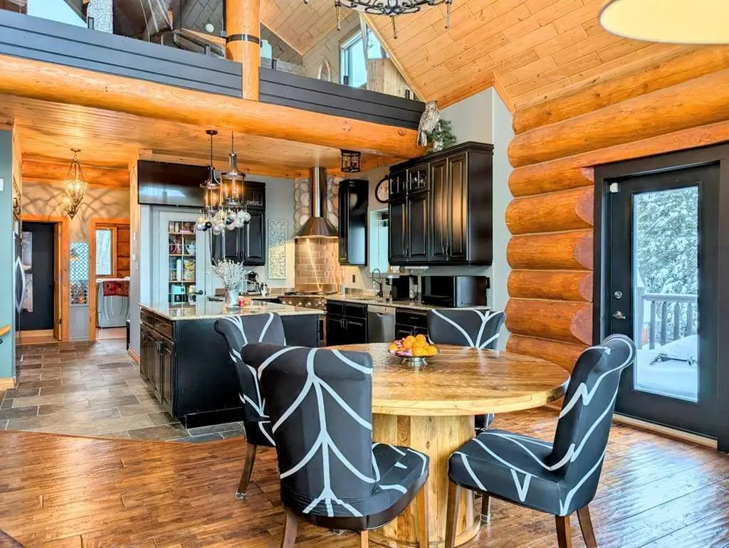 9 Upper Crescent Marten Beach AB T0G 2A0
