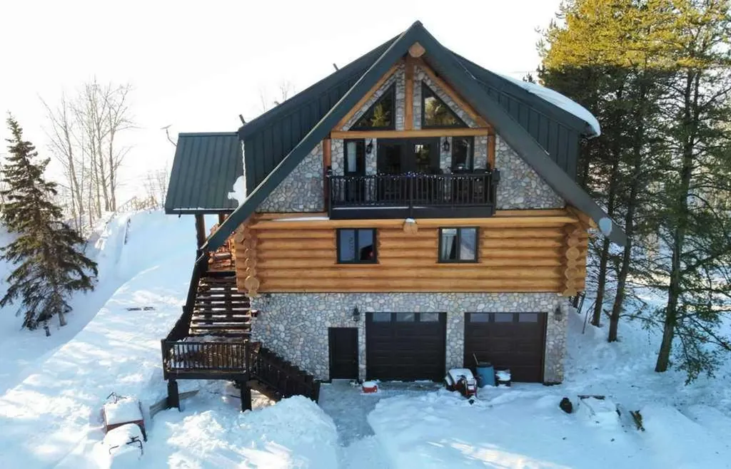 9 Upper Crescent Marten Beach AB T0G 2A0