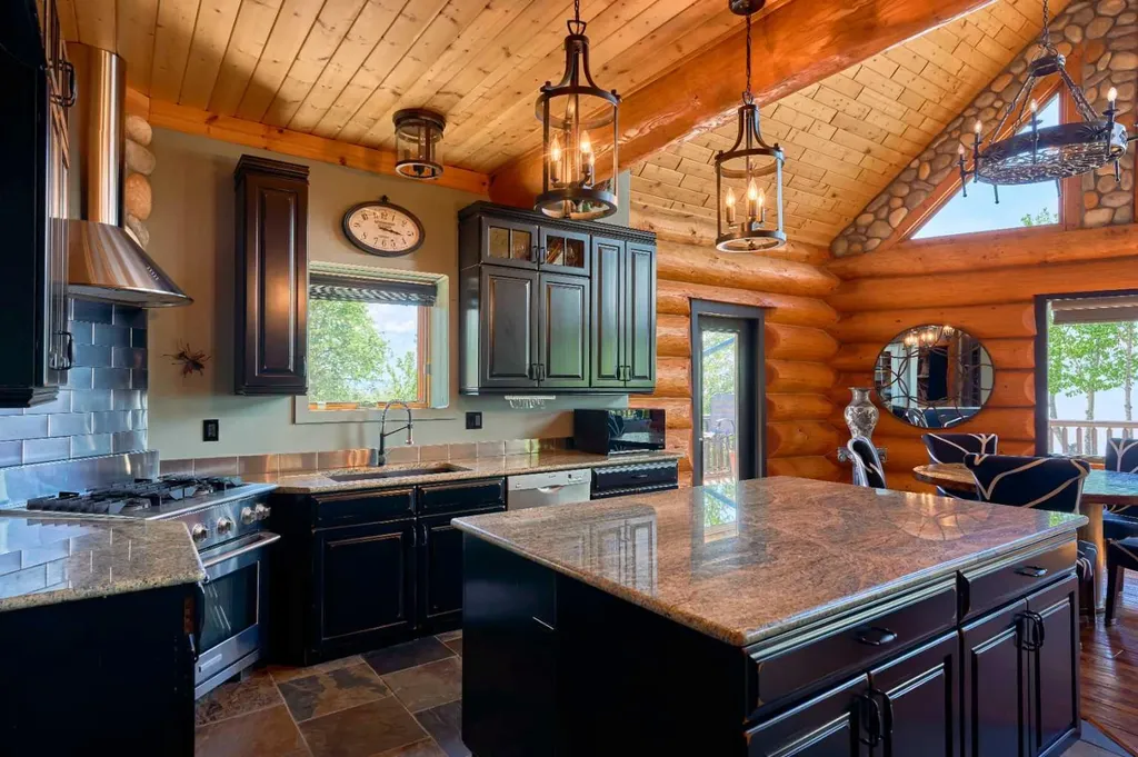 9 Upper Crescent Marten Beach AB T0G 2A0