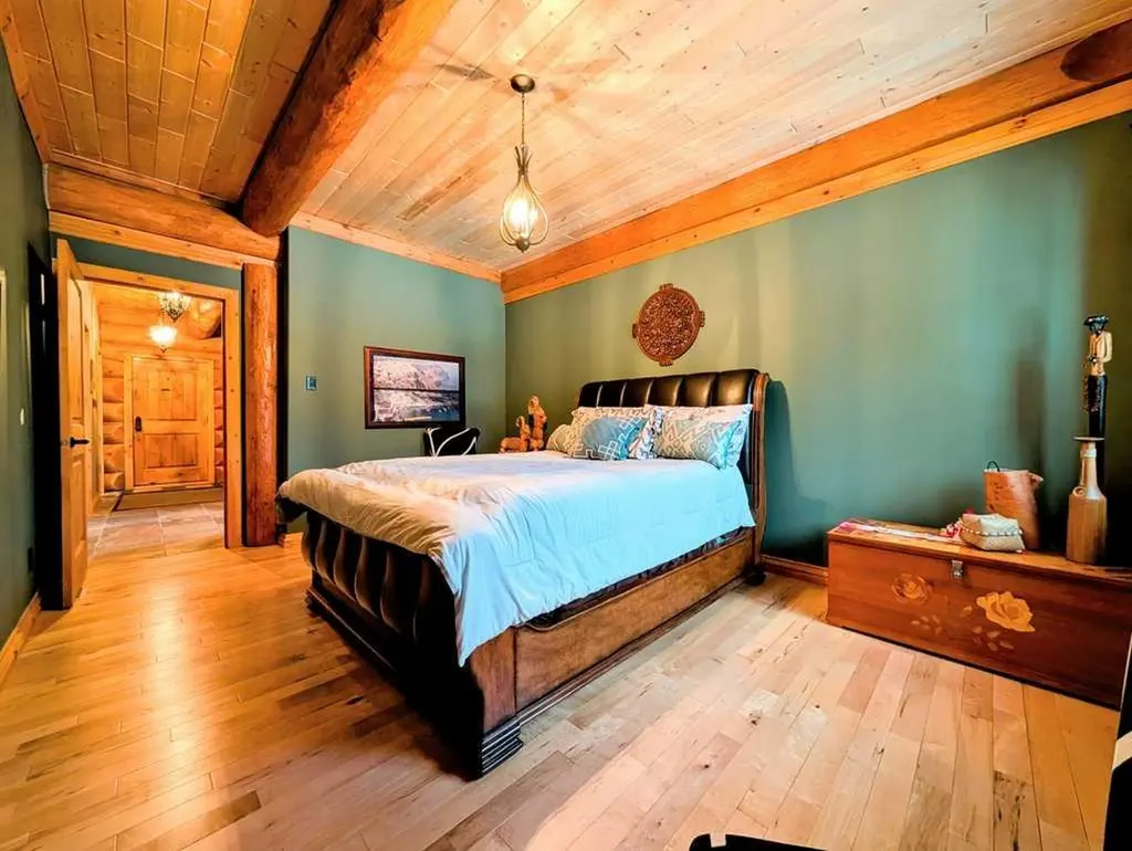 9 Upper Crescent Marten Beach AB T0G 2A0