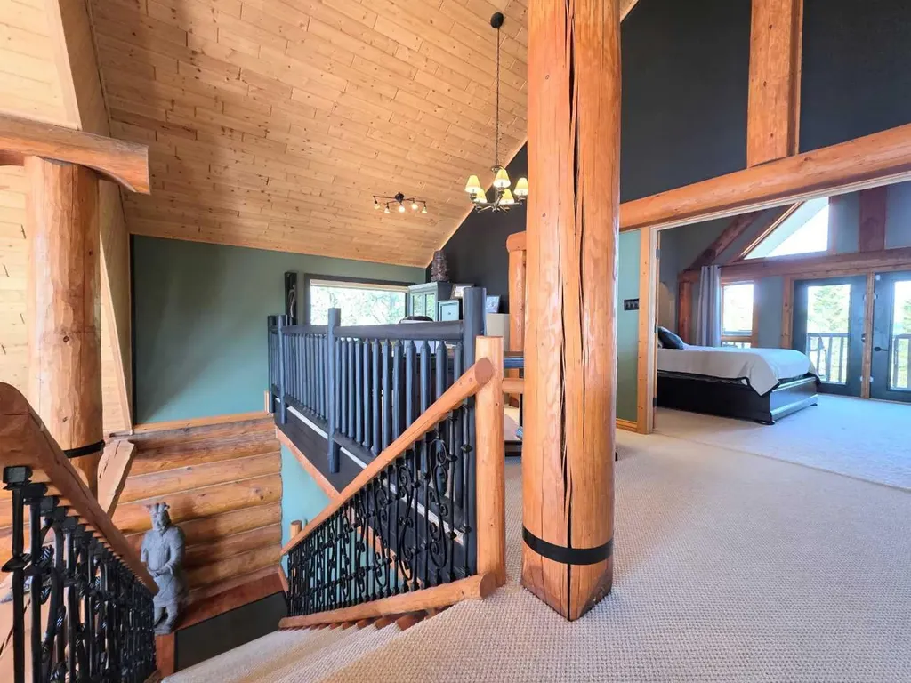 9 Upper Crescent Marten Beach AB T0G 2A0