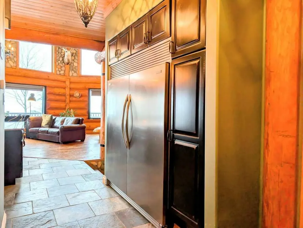 9 Upper Crescent Marten Beach AB T0G 2A0
