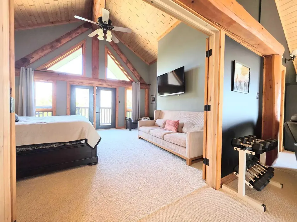 9 Upper Crescent Marten Beach AB T0G 2A0
