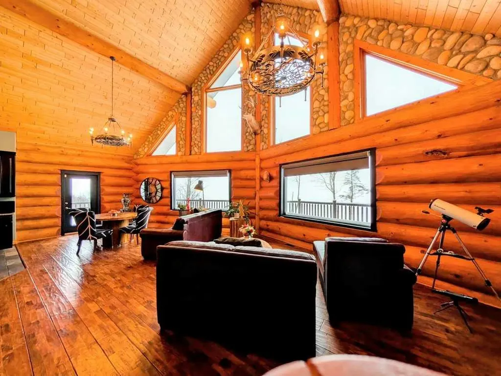 9 Upper Crescent Marten Beach AB T0G 2A0