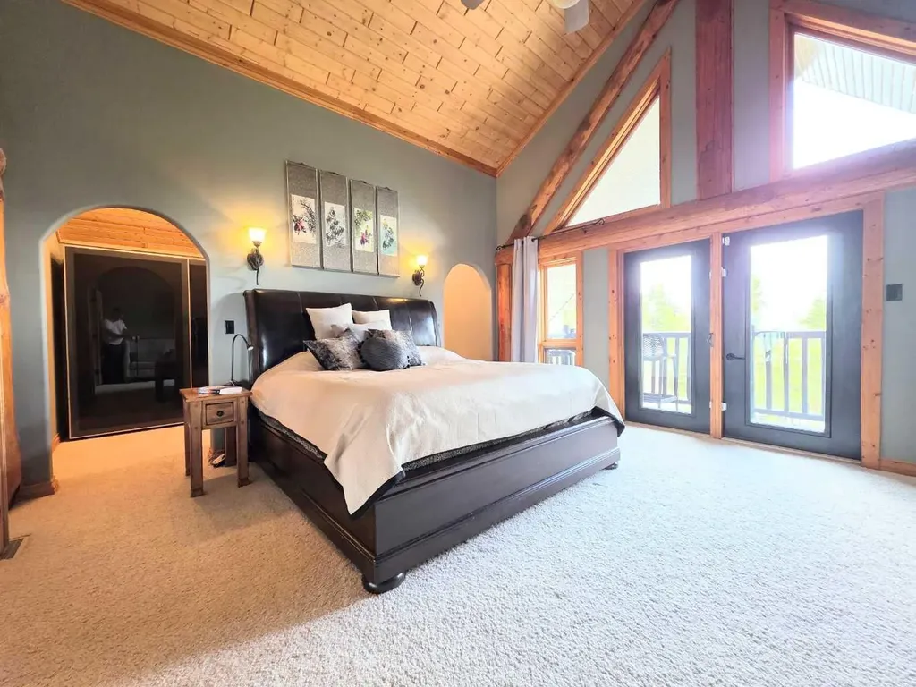 9 Upper Crescent Marten Beach AB T0G 2A0
