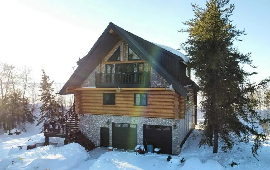 9 Upper Crescent Marten Beach AB T0G 2A0