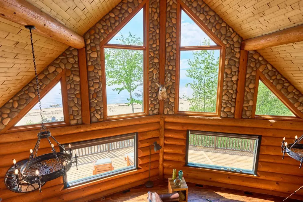 9 Upper Crescent Marten Beach AB T0G 2A0