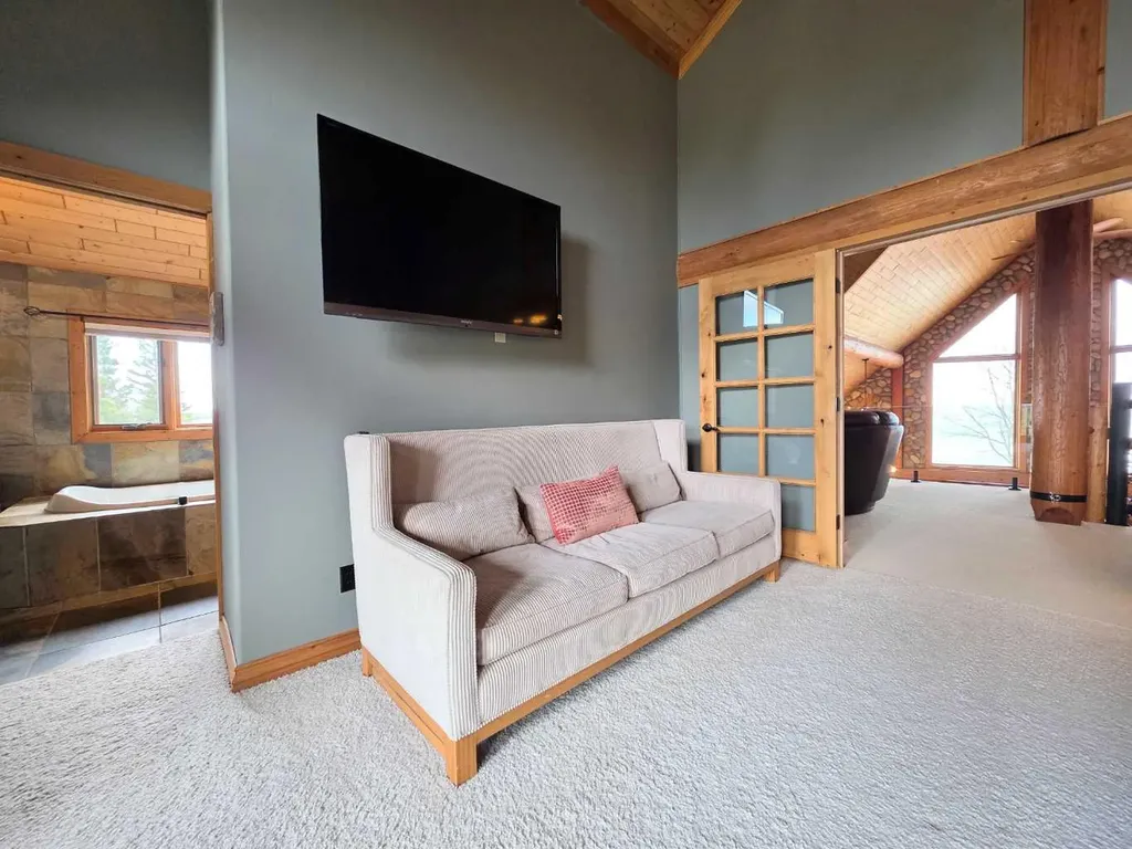 9 Upper Crescent Marten Beach AB T0G 2A0