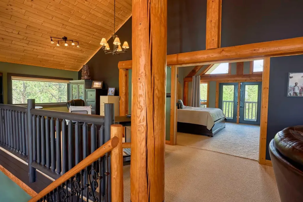 9 Upper Crescent Marten Beach AB T0G 2A0