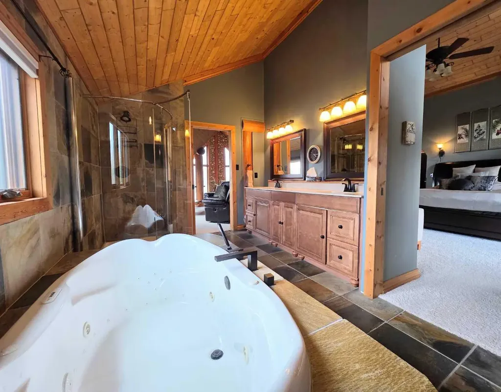 9 Upper Crescent Marten Beach AB T0G 2A0