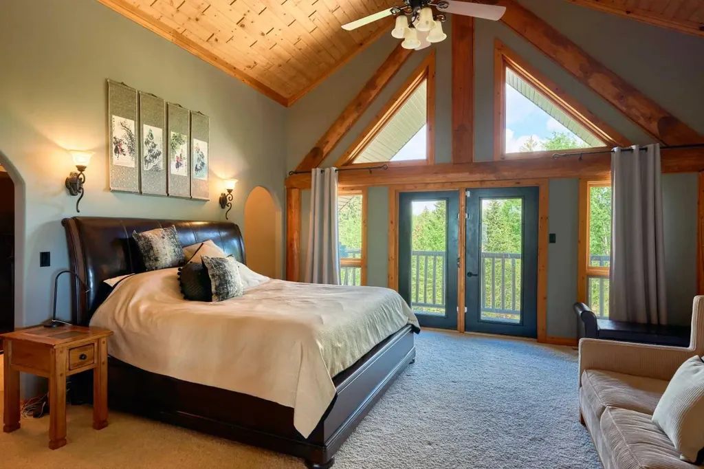 9 Upper Crescent Marten Beach AB T0G 2A0