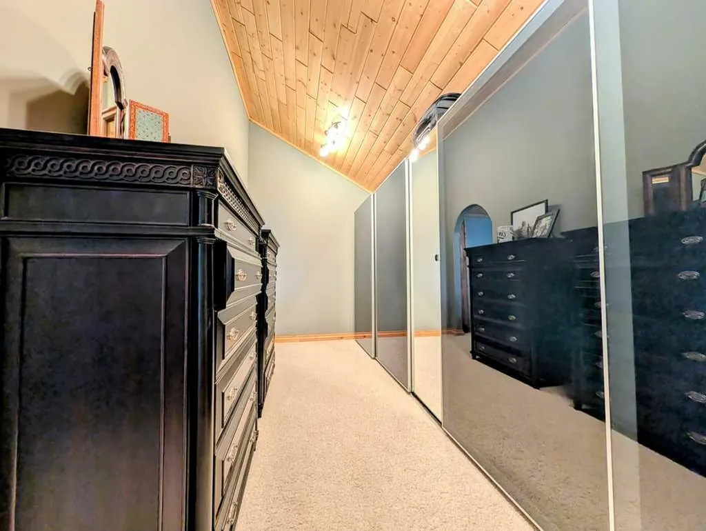9 Upper Crescent Marten Beach AB T0G 2A0