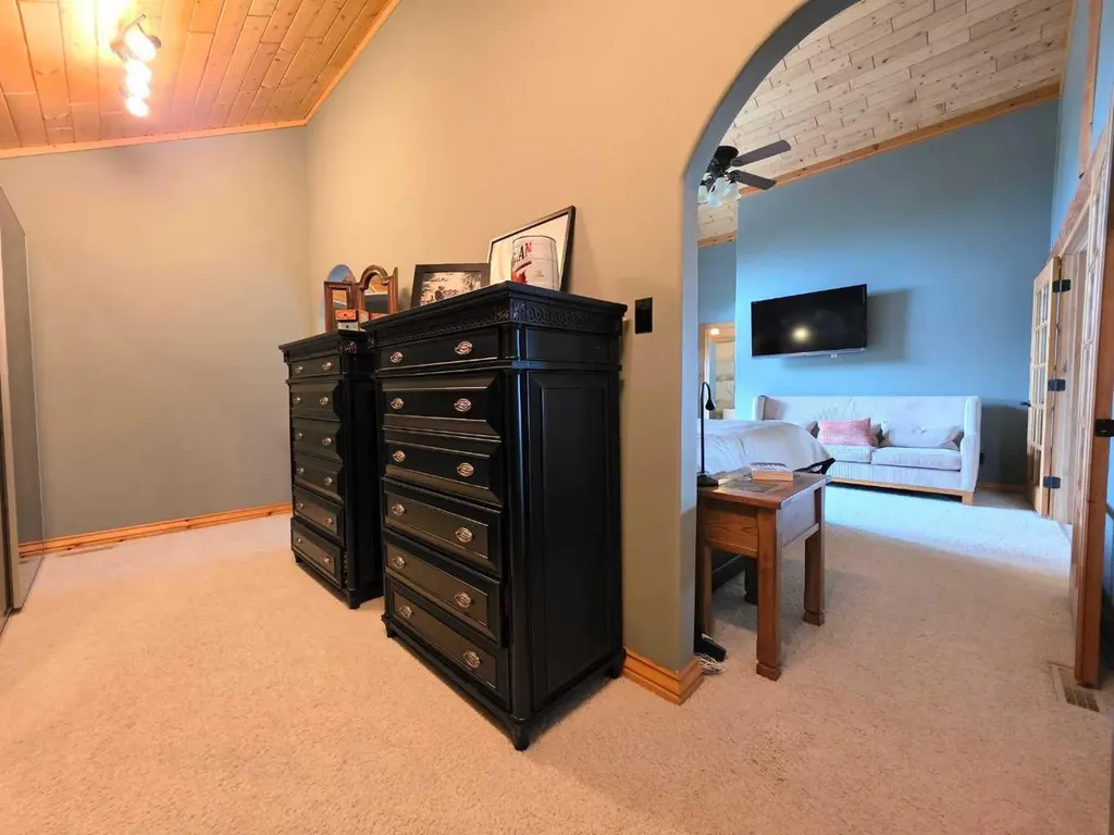 9 Upper Crescent Marten Beach AB T0G 2A0
