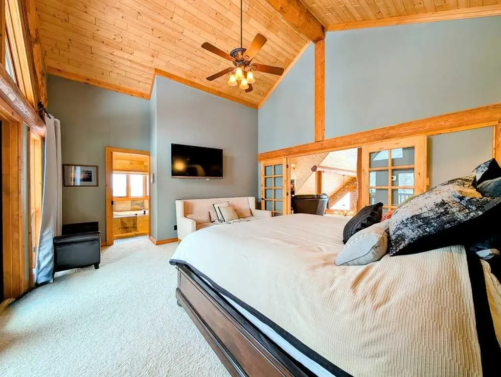 9 Upper Crescent Marten Beach AB T0G 2A0